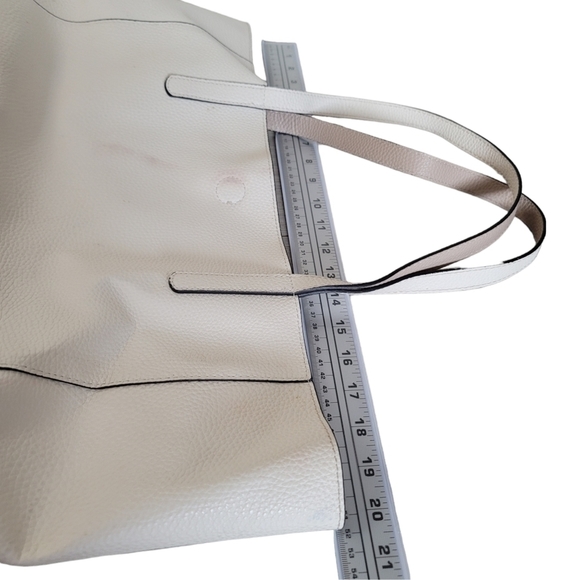 Large Off White Leather Shoulder Beach Bag - Picture 3 of 8